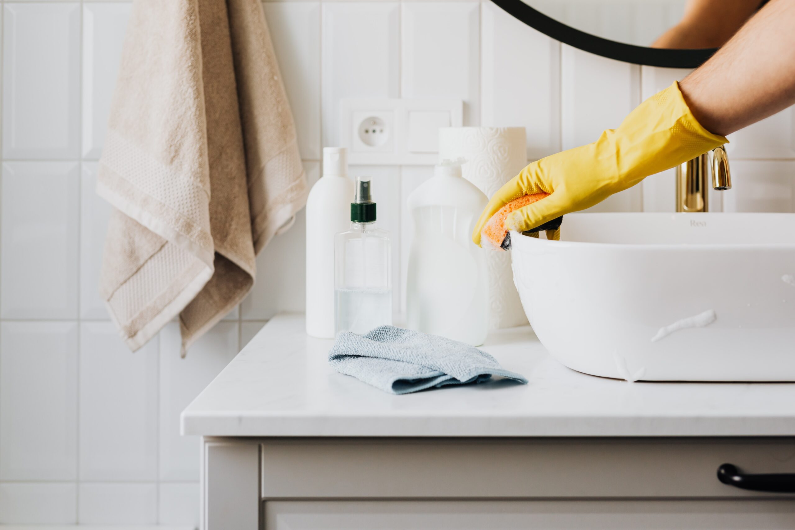 Carcinogens in Store-Bought Cleaning Supplies Might Be Sabotaging Your Clean Routine